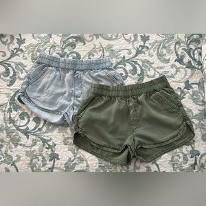 American Eagle - 2 Pair - Comfort Fit Shorts